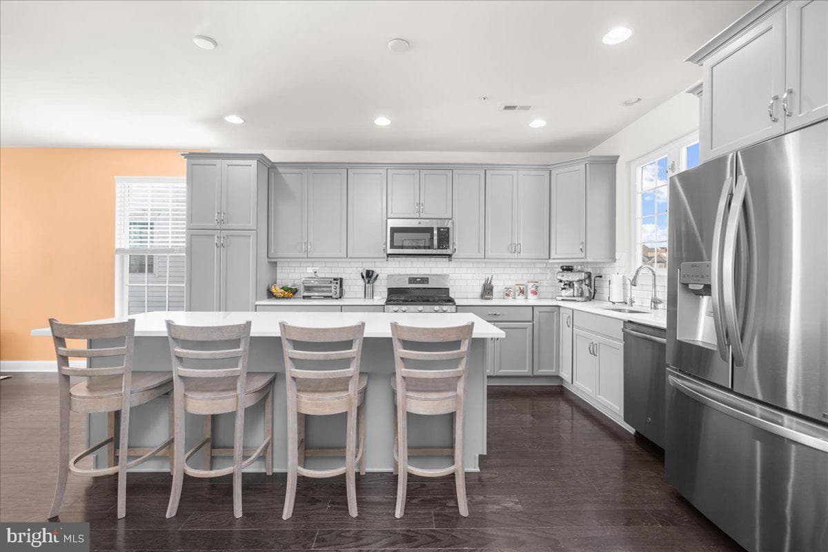 205 Cadence Court photo 2