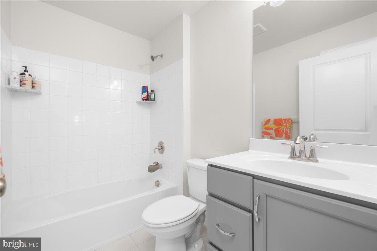 205 Cadence Court photo 27