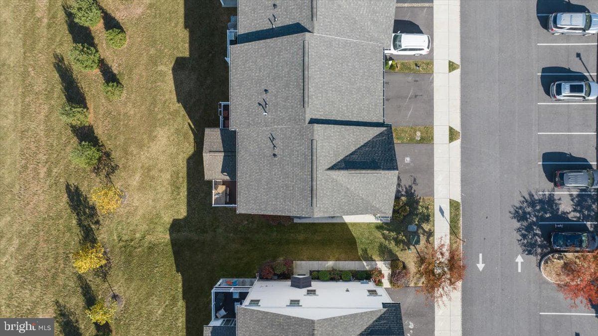 205 Cadence Court photo 36
