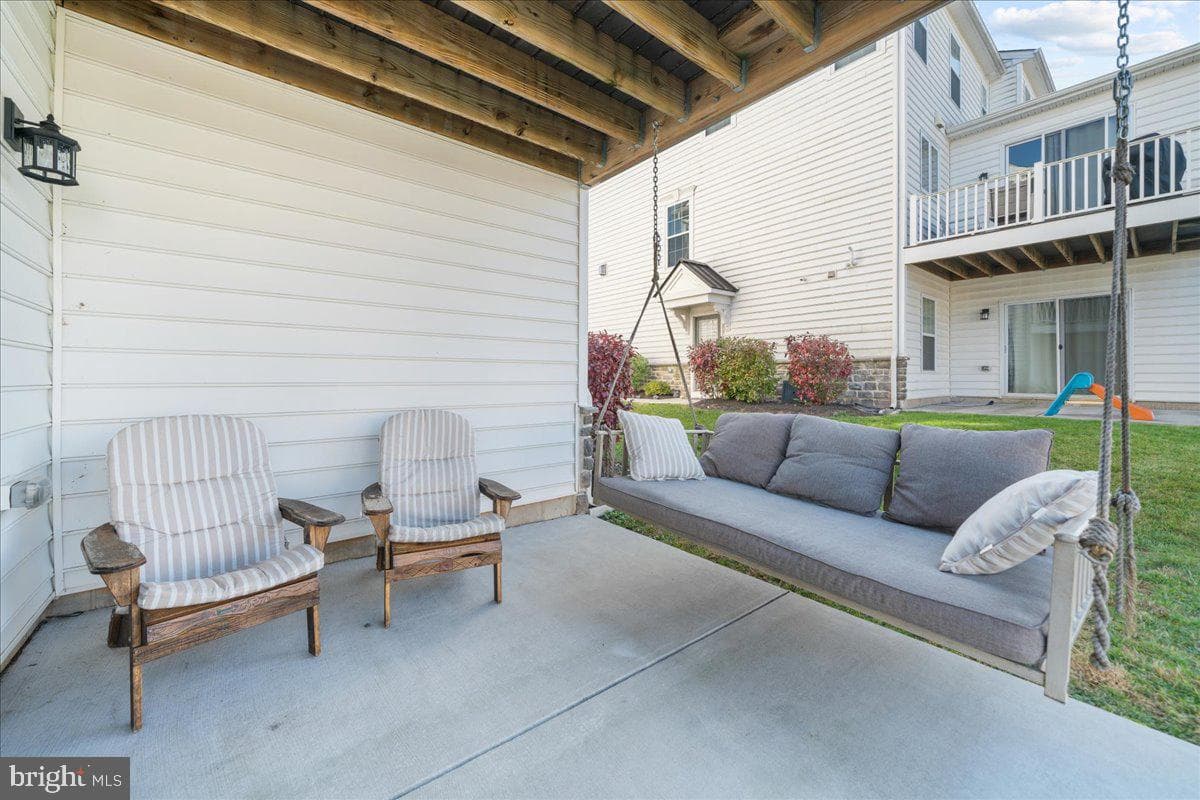 205 Cadence Court photo 5
