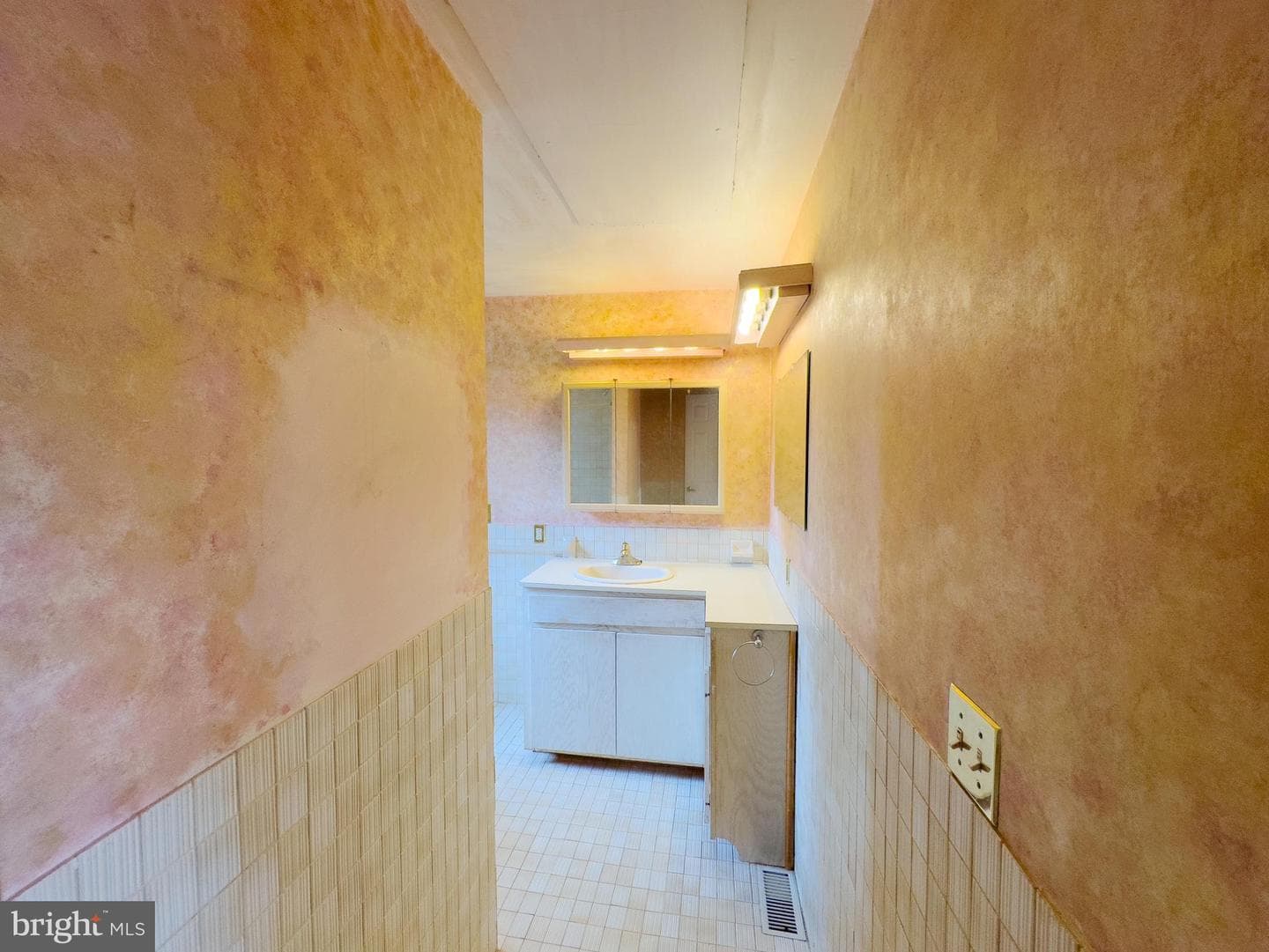 207 Vaughn Road photo 14
