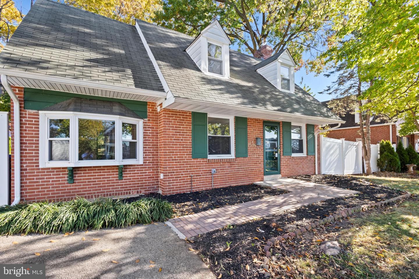 1504 Astor Street photo 1