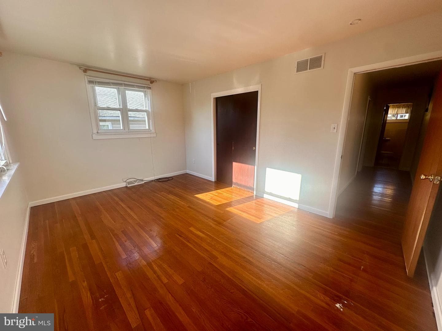 2837 Turner Avenue photo 15