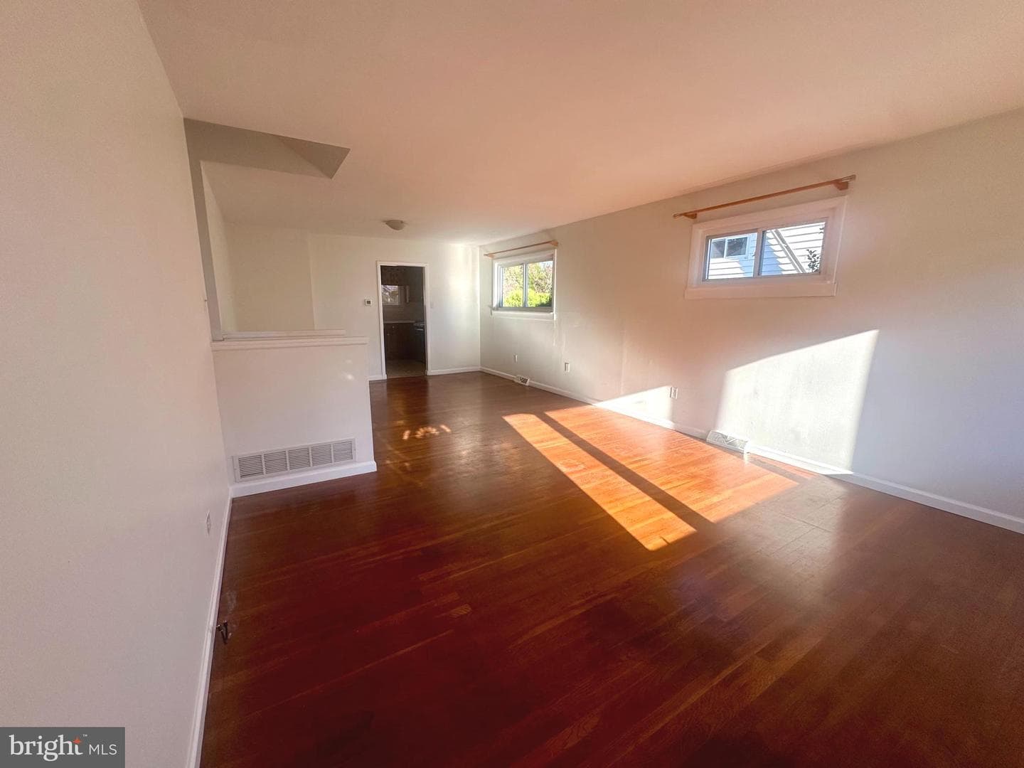 2837 Turner Avenue photo 5