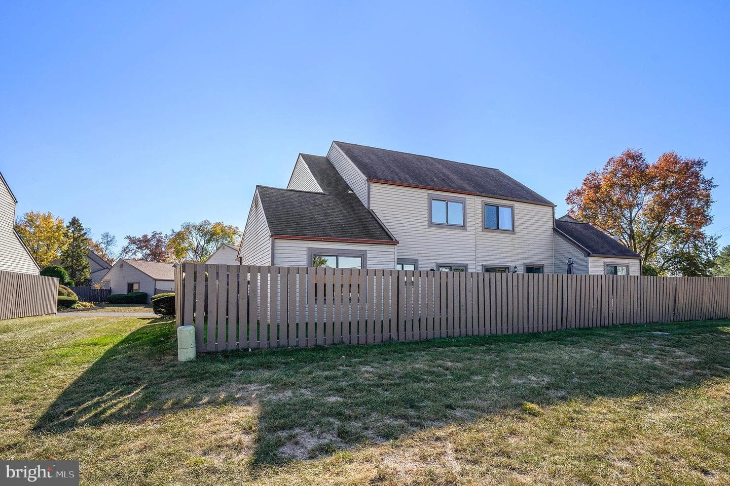 352 Bridge Street photo 26