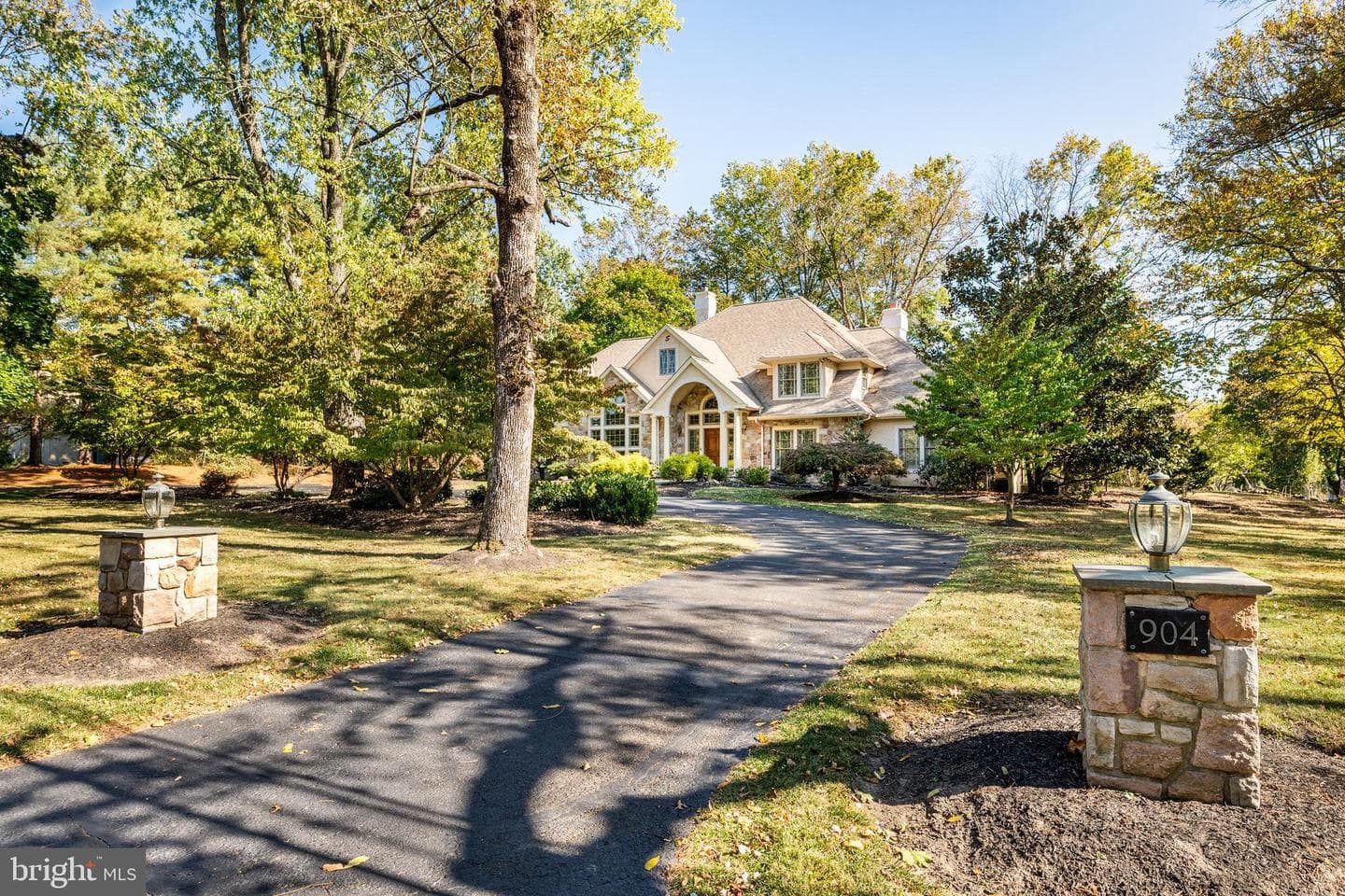 904 Evans Road photo 2