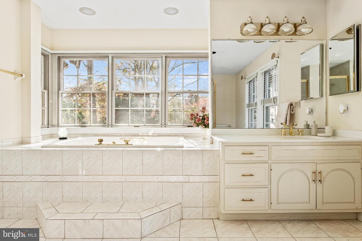 904 Evans Road photo 37