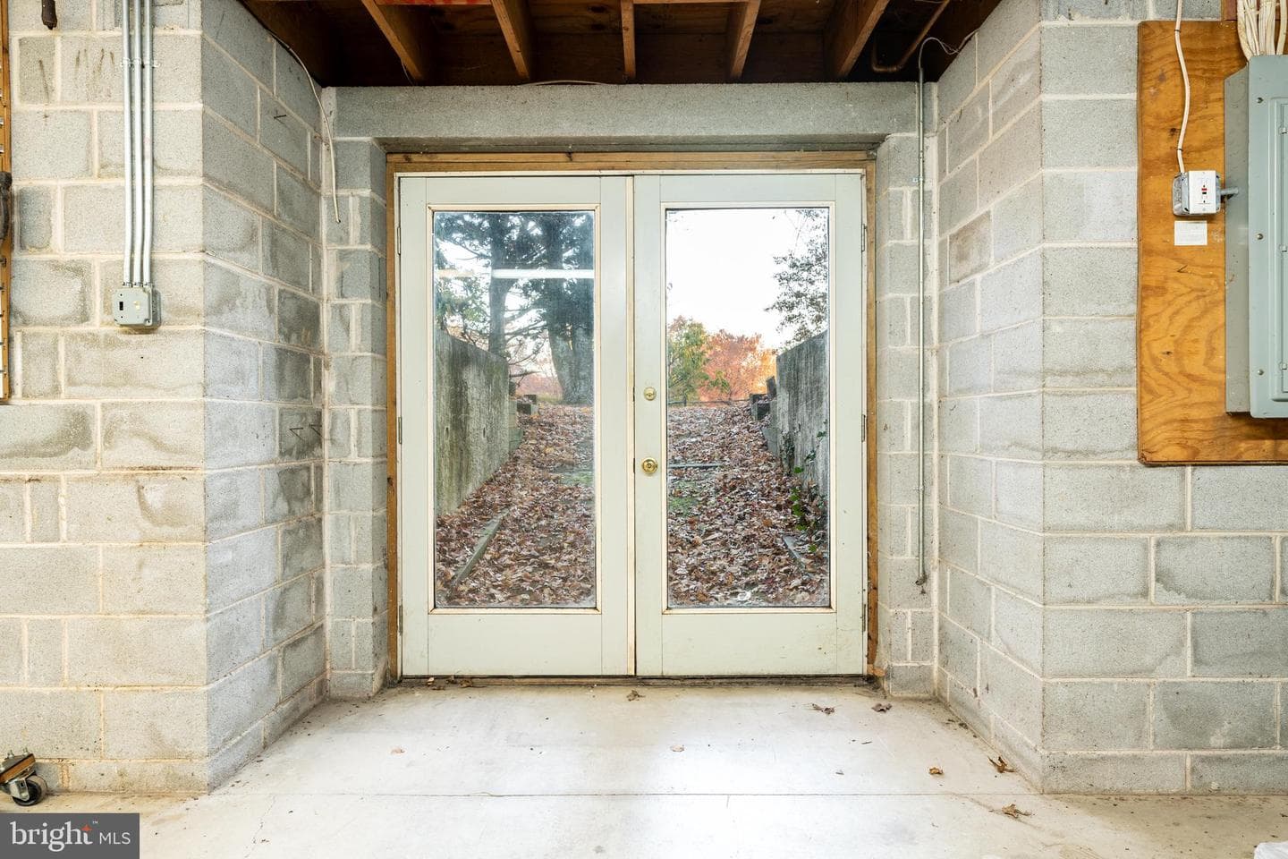 904 Evans Road photo 57