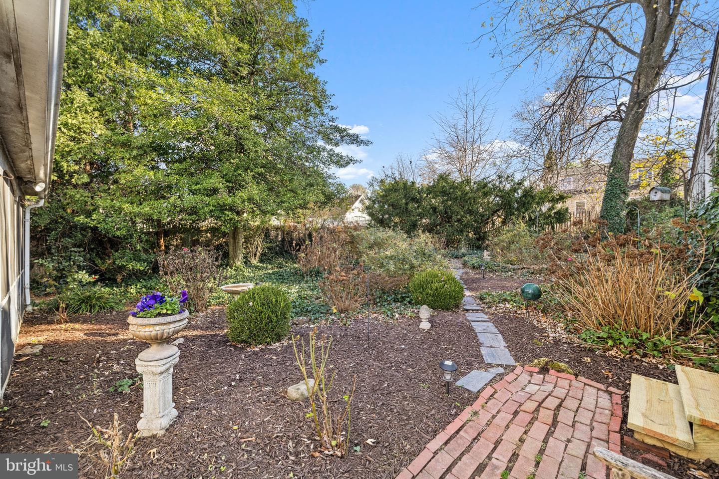1707 Sycamore Avenue photo 33