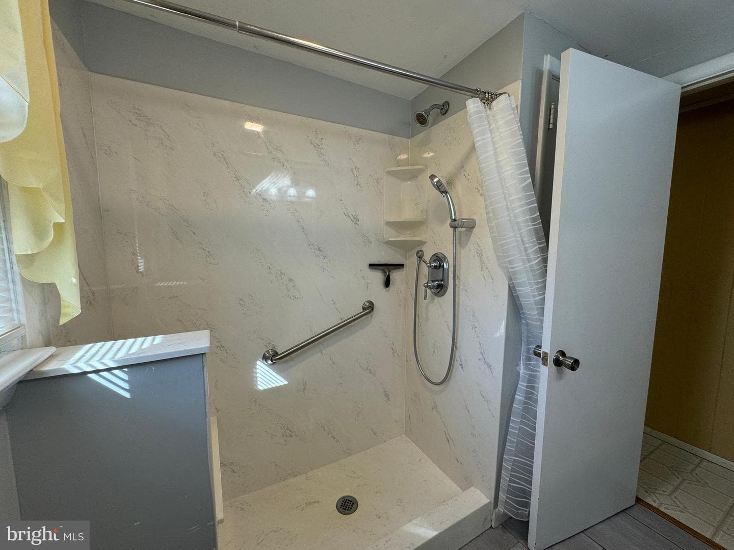 1241 2nd Avenue photo 15
