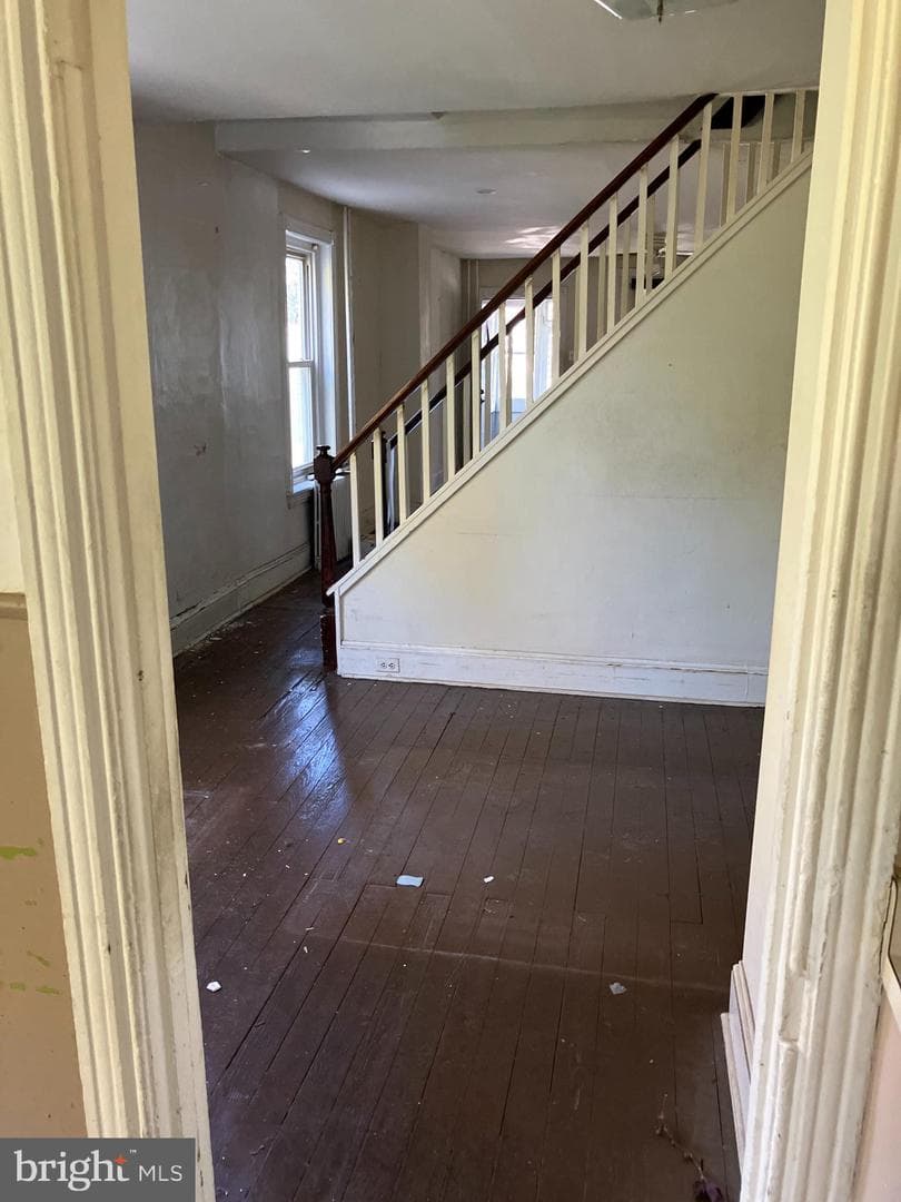 372 W Spring Avenue photo 8