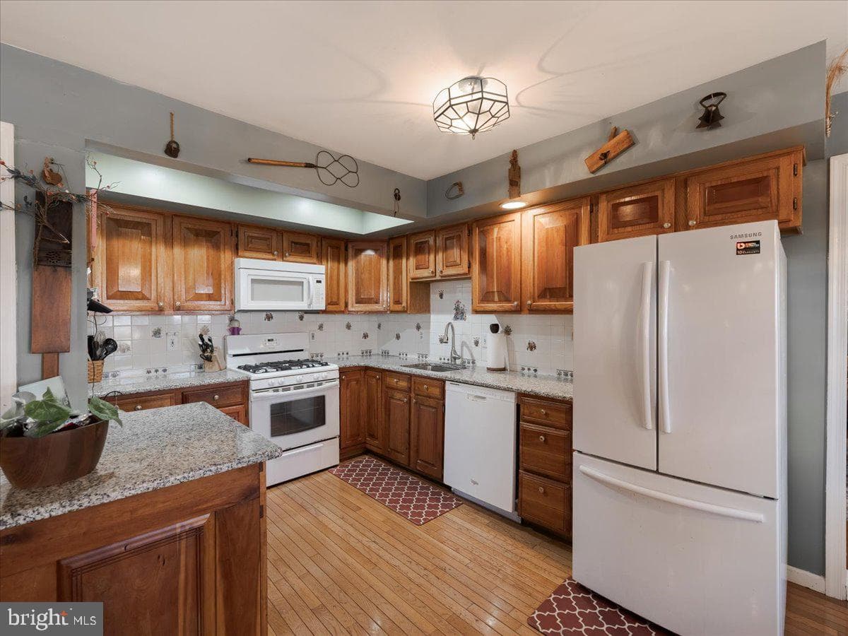 7004 Shawnee Circle photo 10