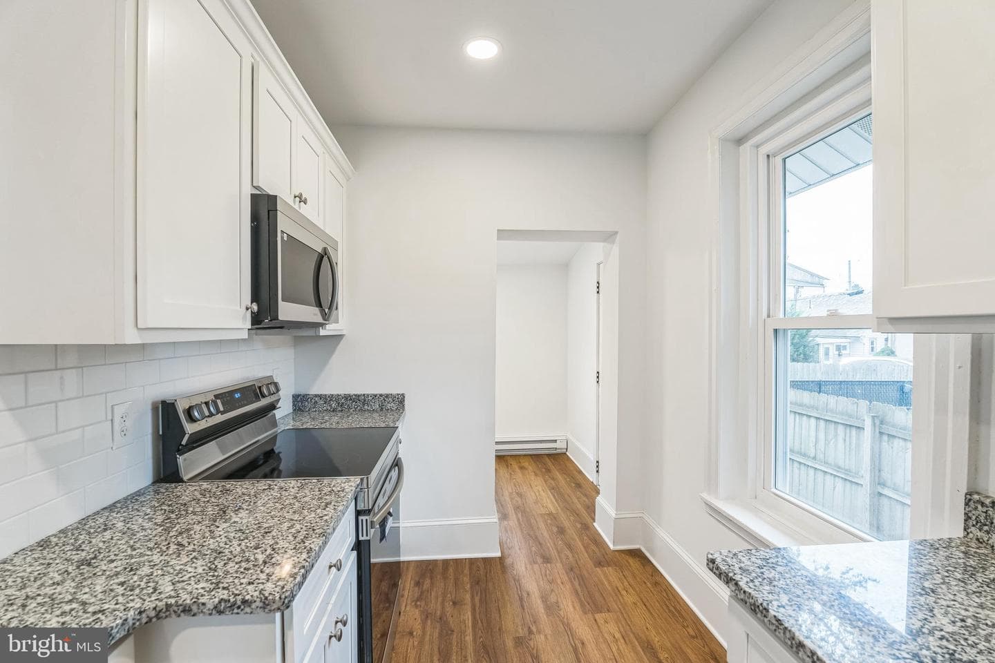 10 Jefferson Avenue photo 9