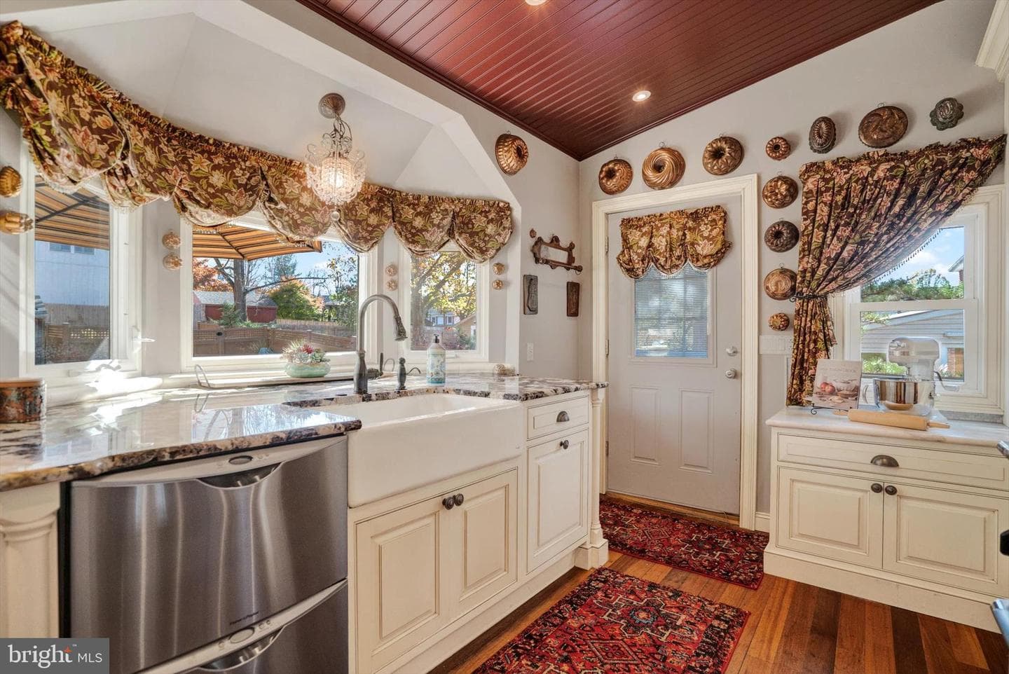 339 Shearer Street photo 11