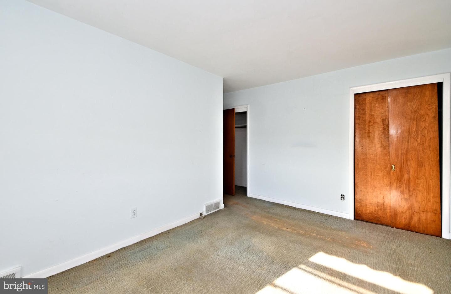 1401 E Mermaid Lane photo 11
