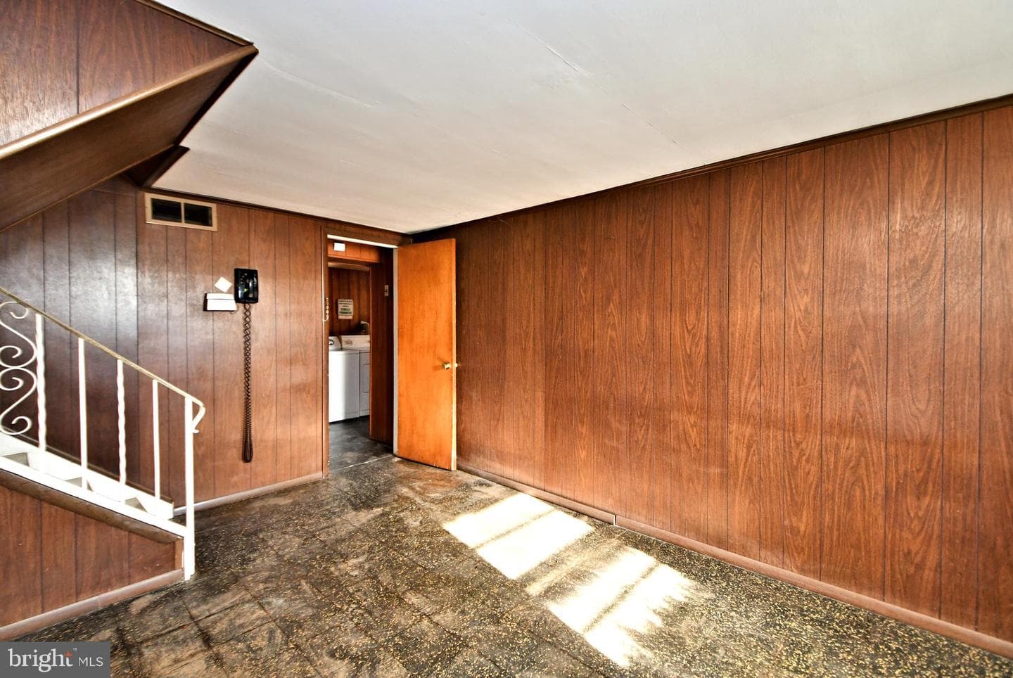 1401 E Mermaid Lane photo 13