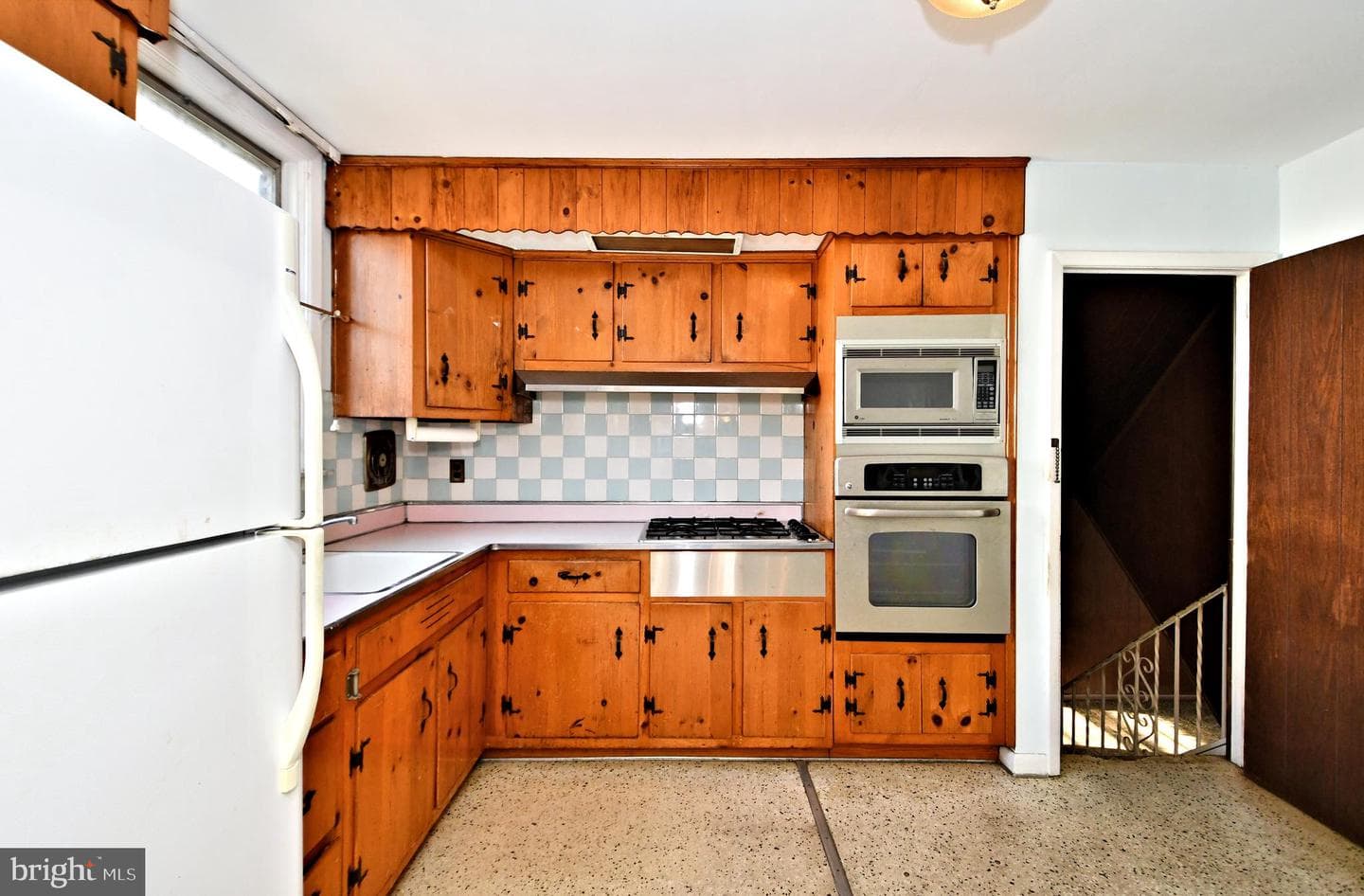 1401 E Mermaid Lane photo 5