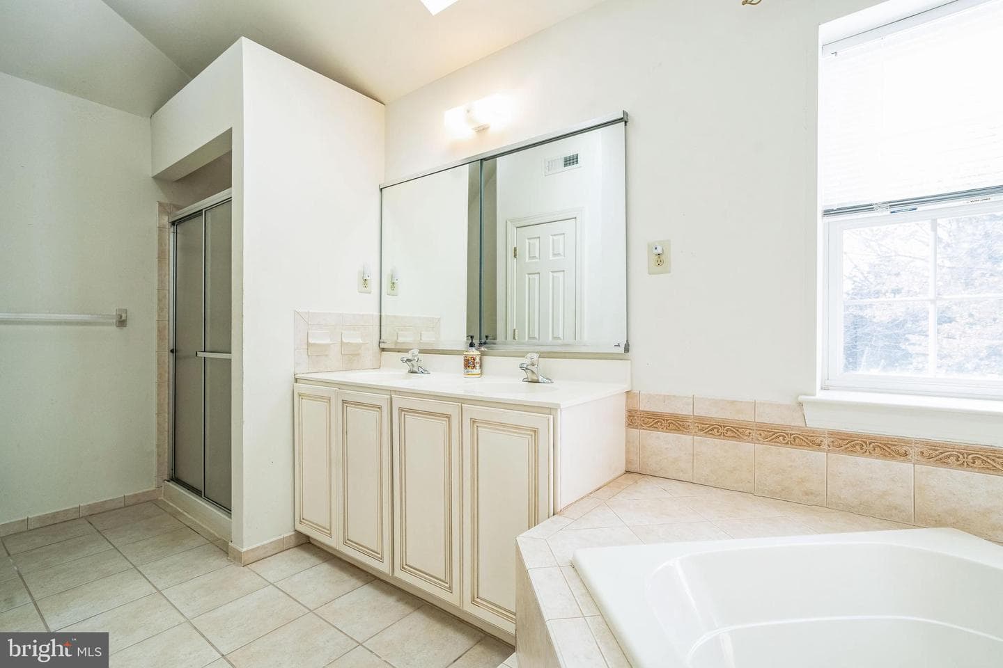 126 Avondale Drive photo 27