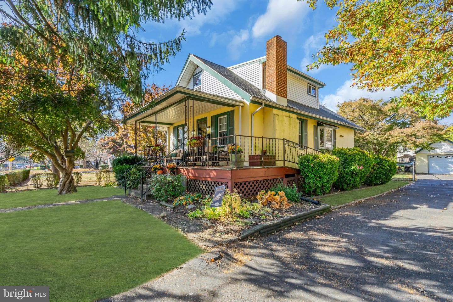 1534 Linden Avenue photo 1