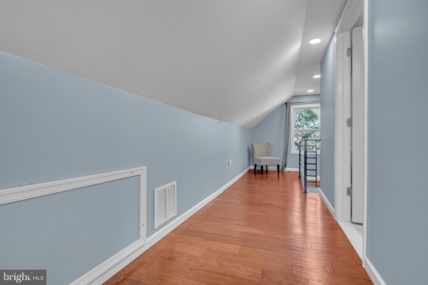 1534 Linden Avenue photo 43