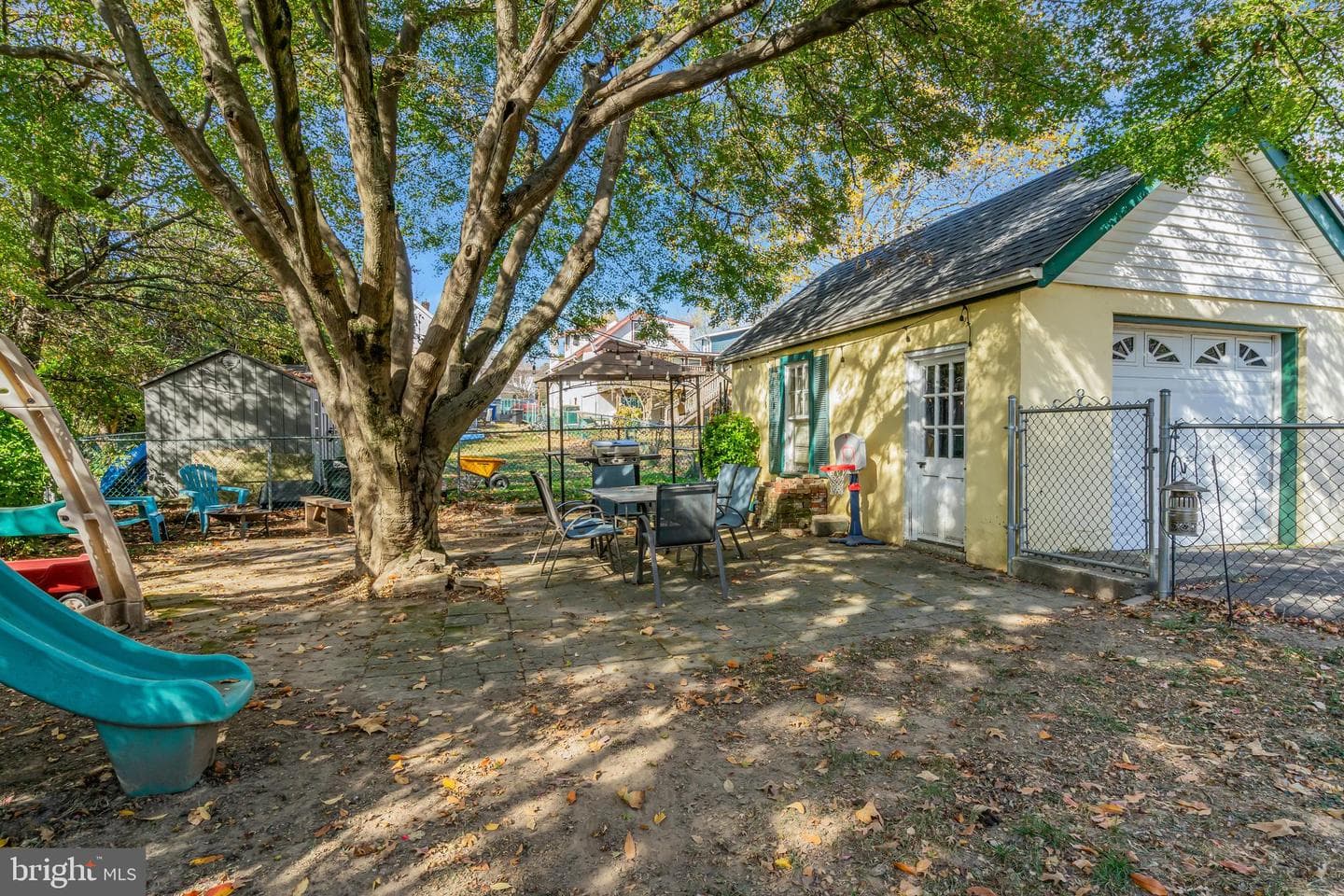 1534 Linden Avenue photo 53