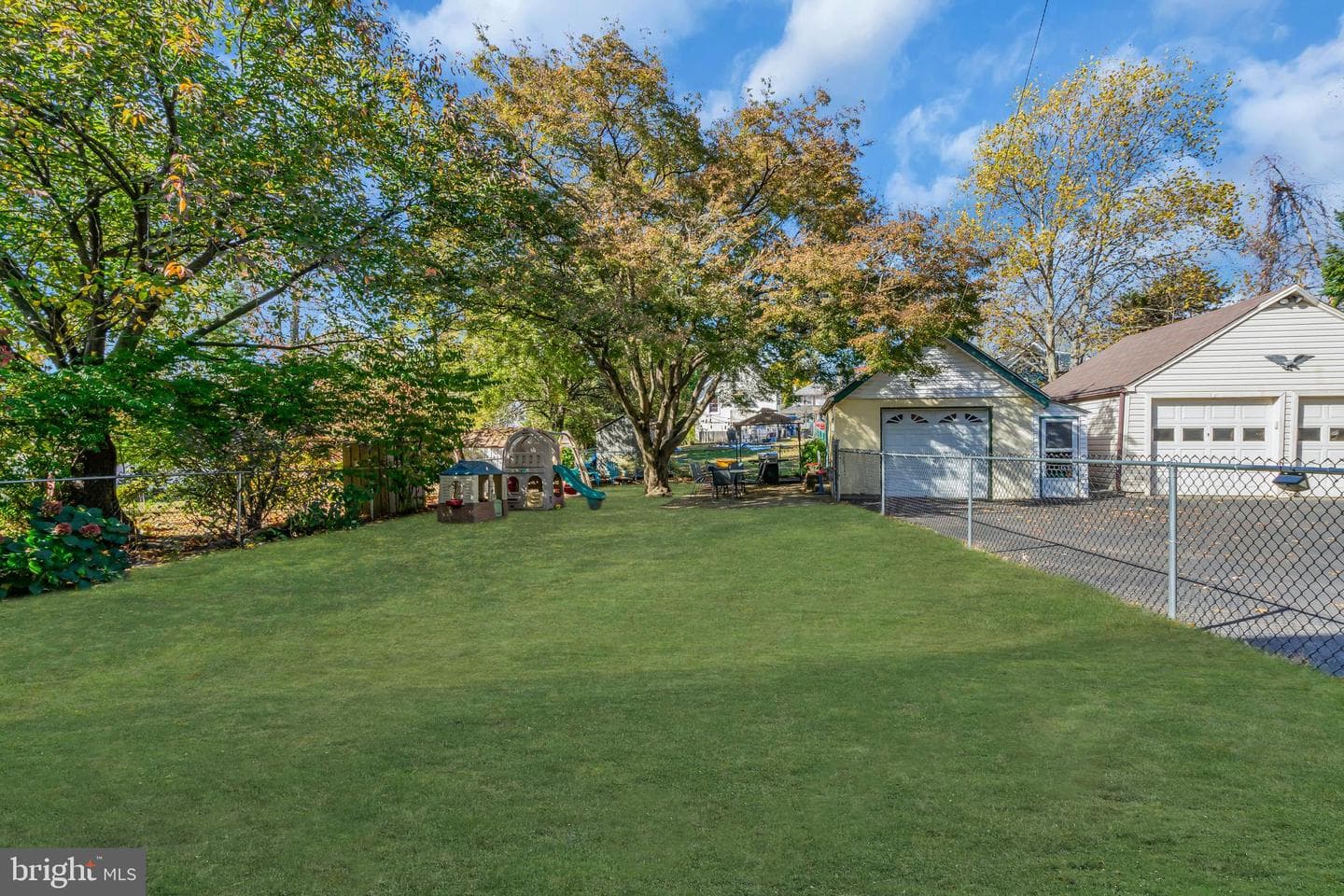 1534 Linden Avenue photo 56