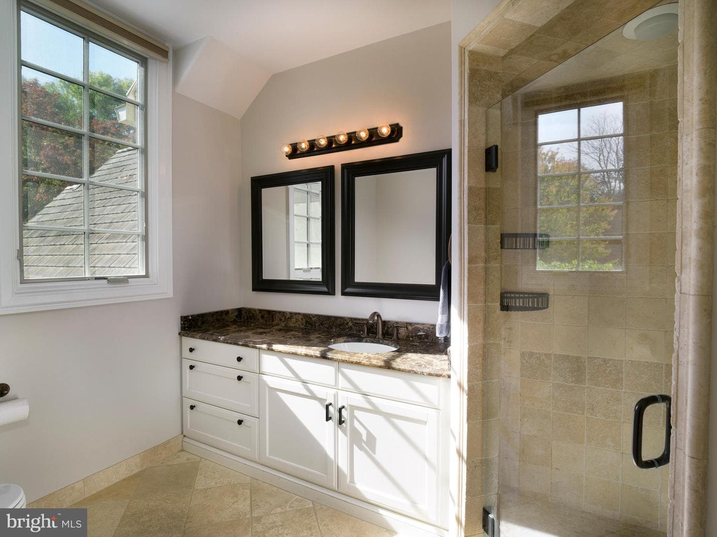 340 Baintree Road photo 35