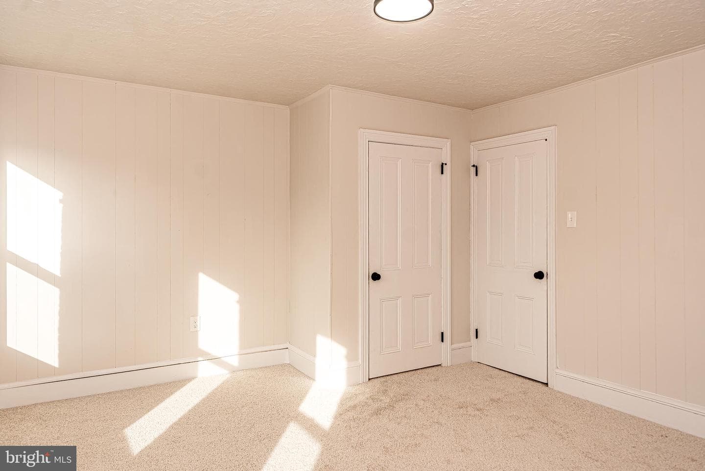641 Walnut Street photo 19