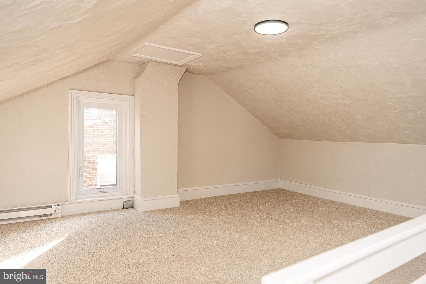 641 Walnut Street photo 24