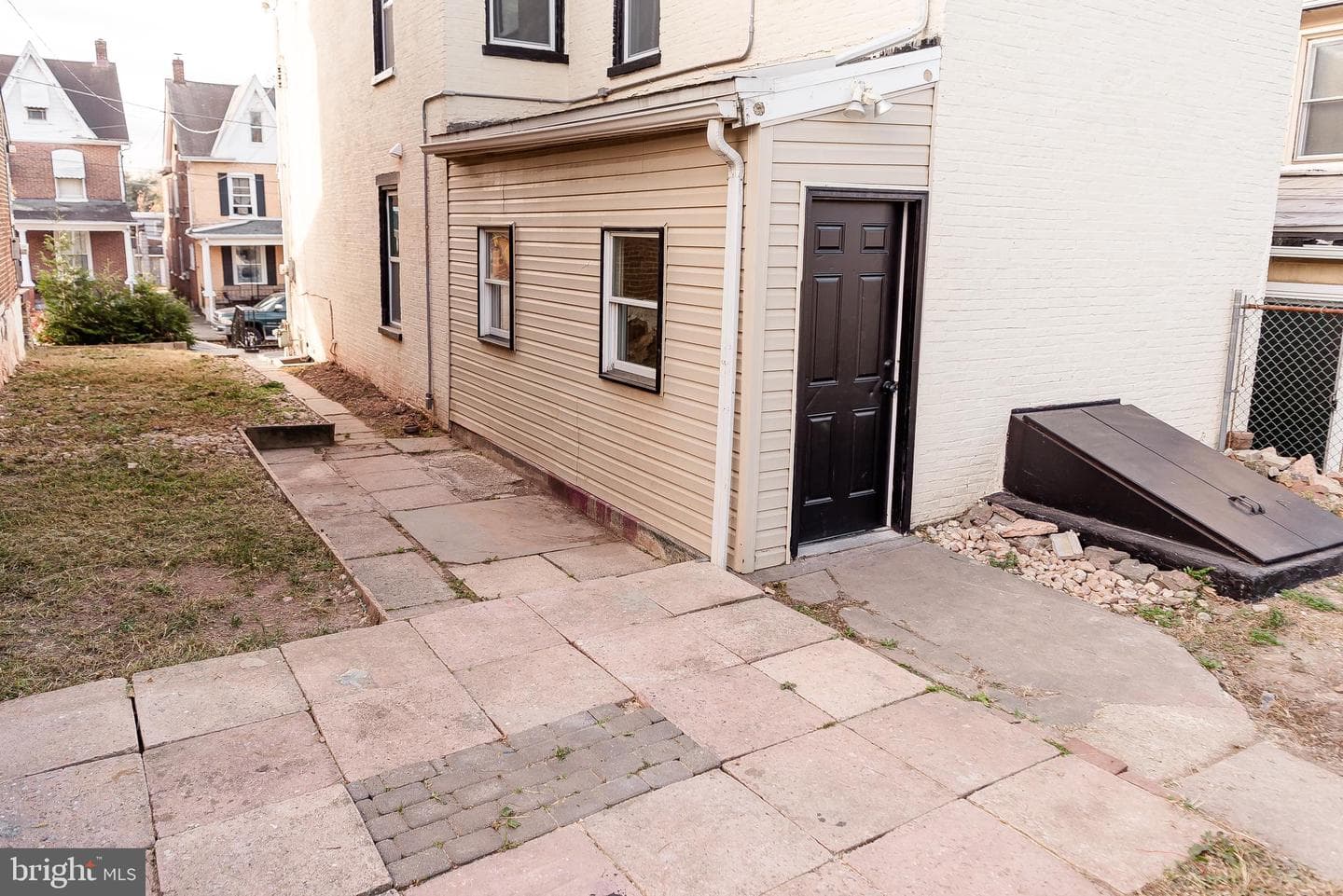641 Walnut Street photo 6