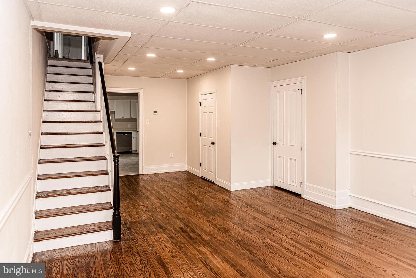 641 Walnut Street photo 8