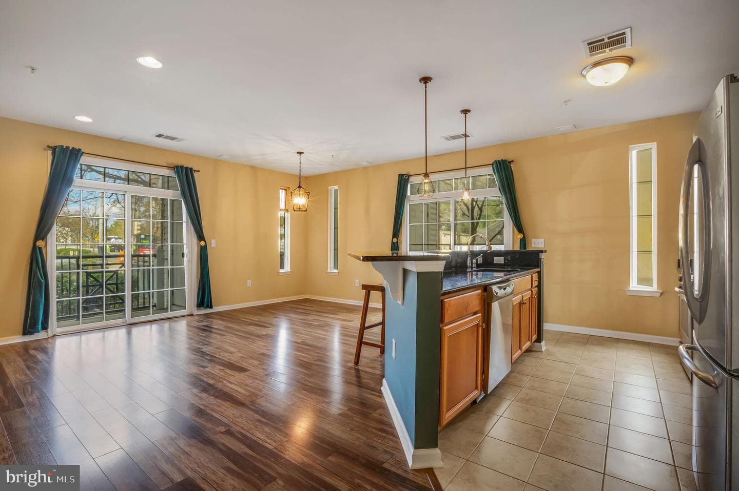 350 W Elm Street #3121 photo 16
