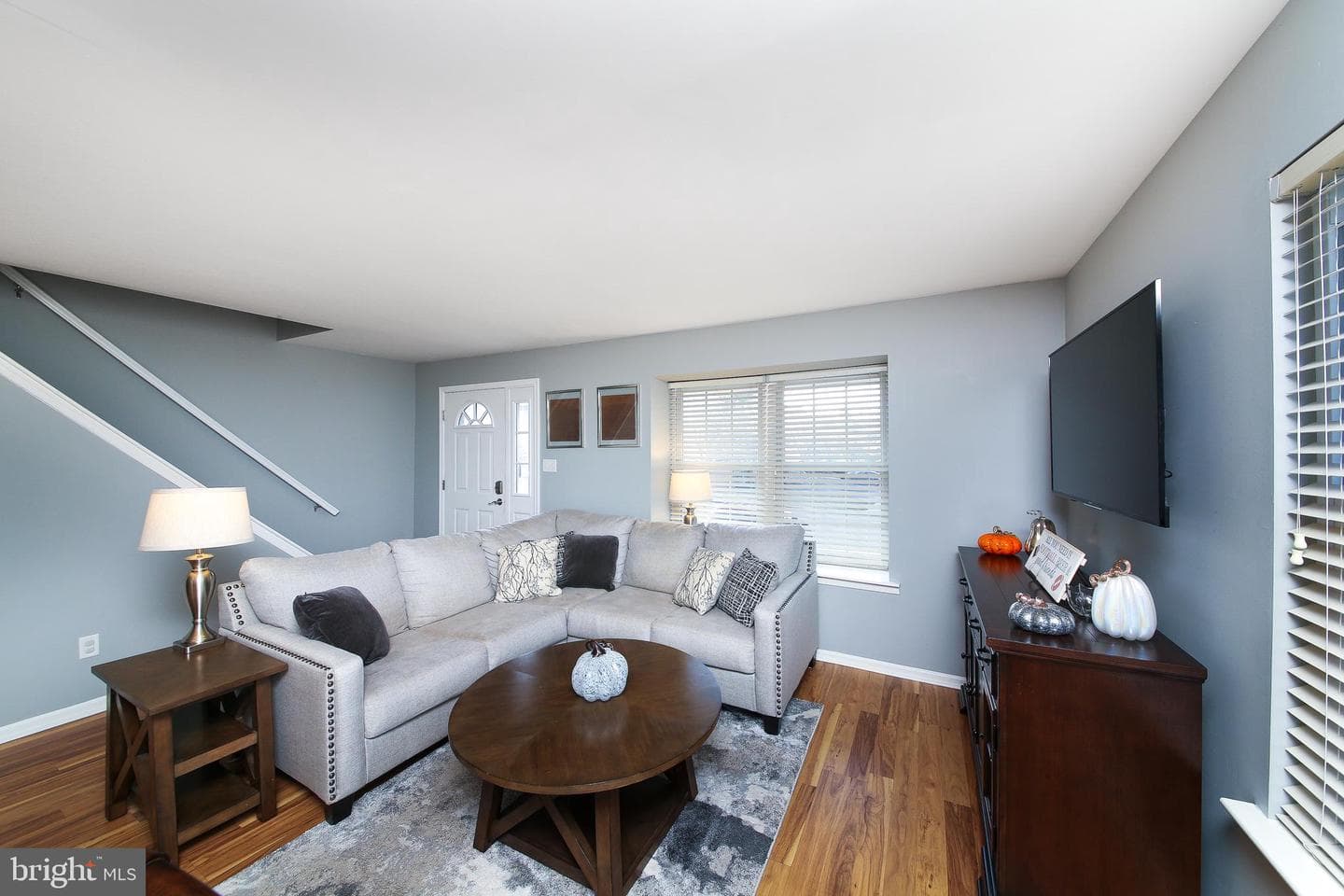 2393 Norrington Dr photo 3