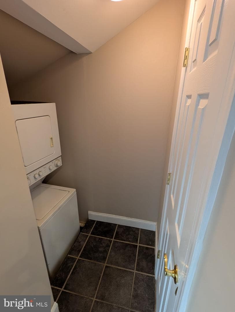 75 Holland Avenue photo 14