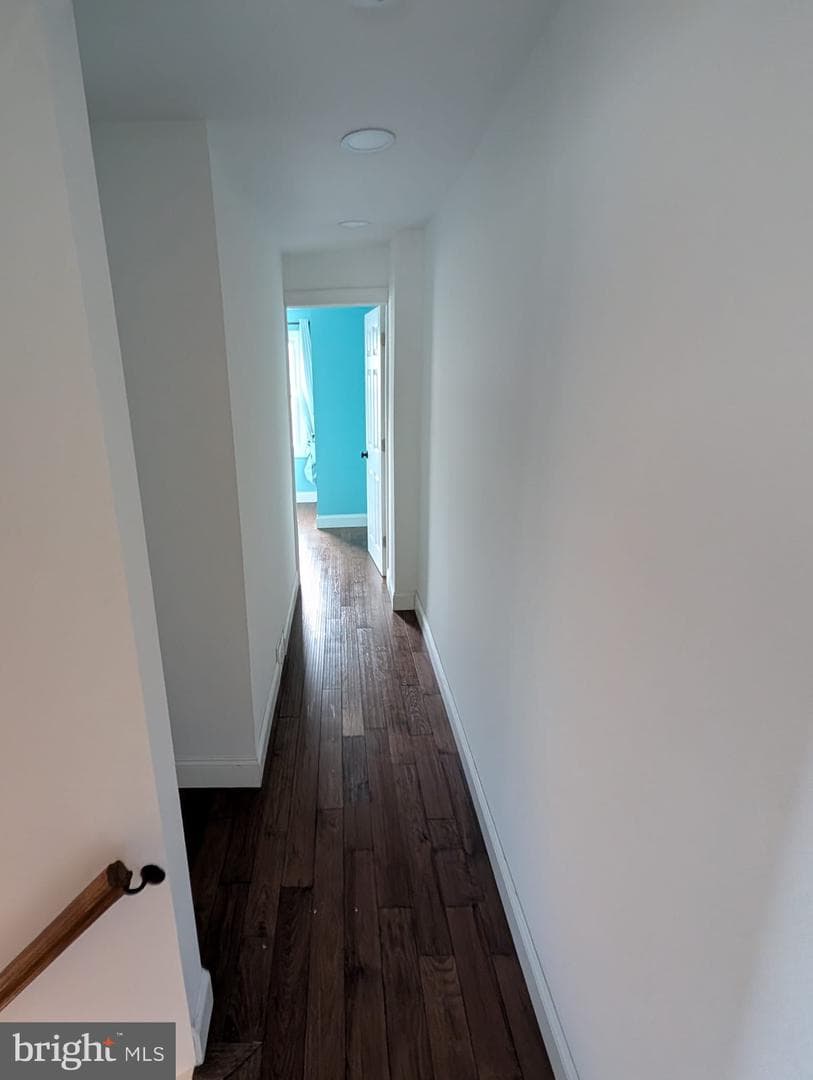 75 Holland Avenue photo 18