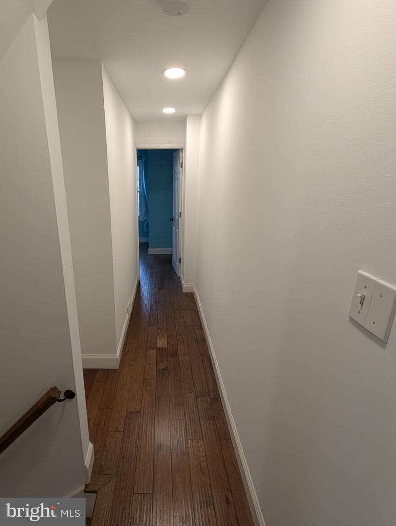 75 Holland Avenue photo 19