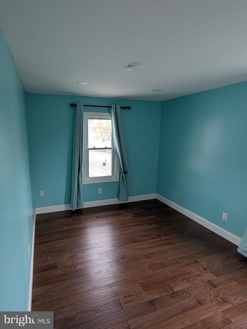 75 Holland Avenue photo 22