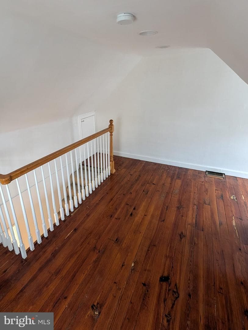 75 Holland Avenue photo 27