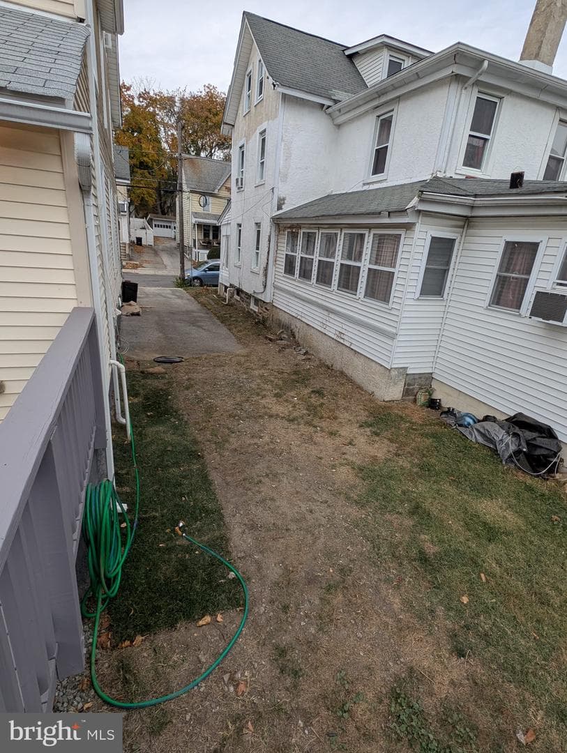 75 Holland Avenue photo 31