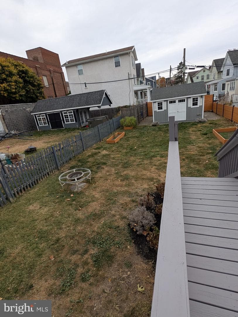 75 Holland Avenue photo 32