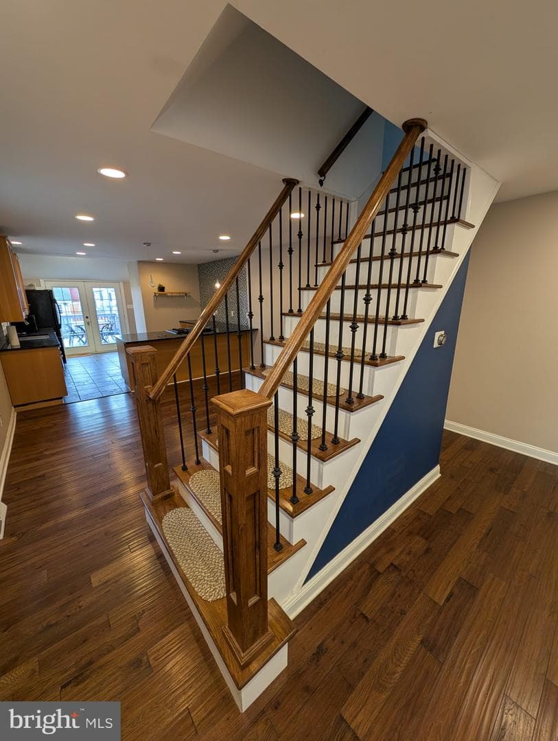 75 Holland Avenue photo 6