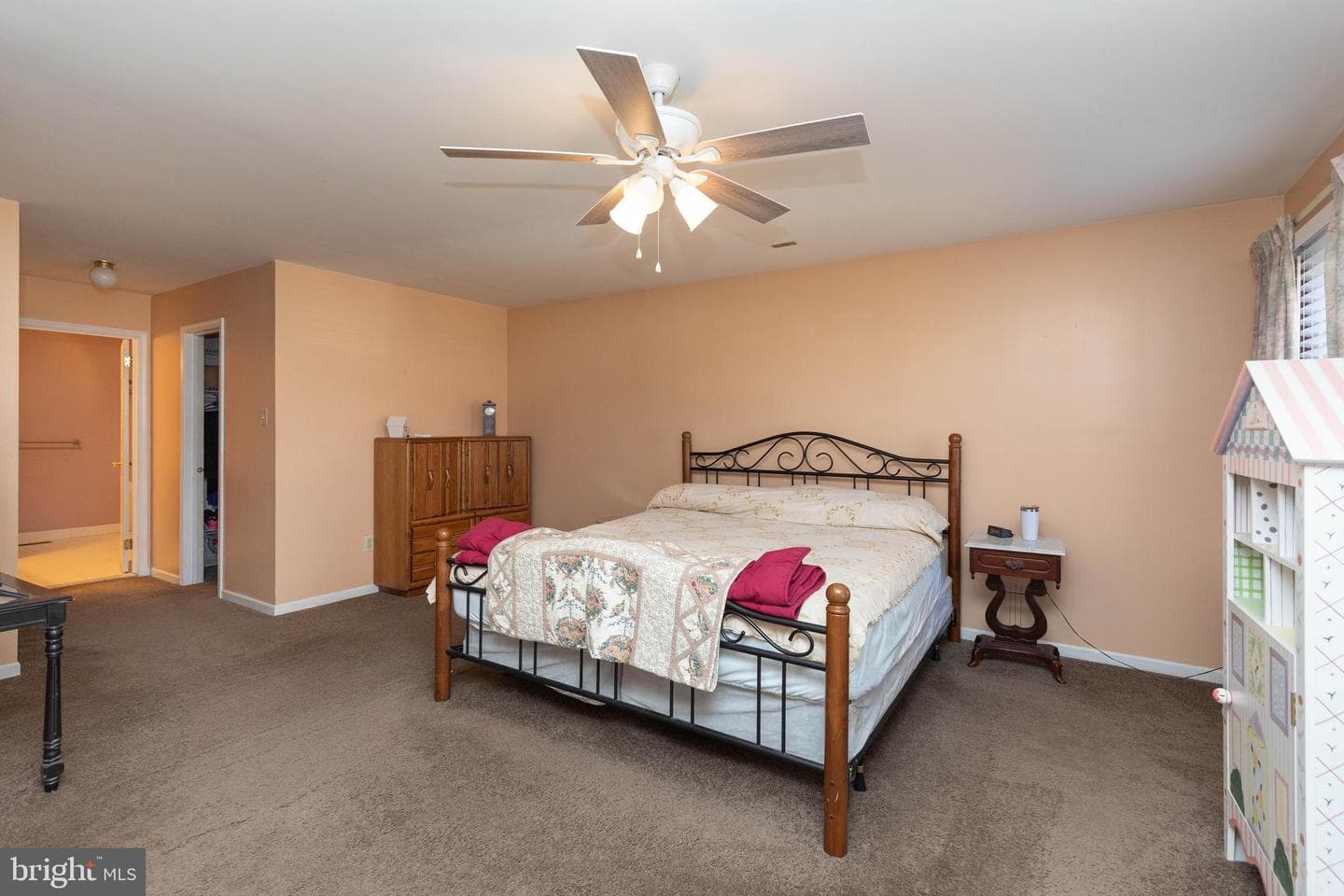102 Runnymede Drive photo 35