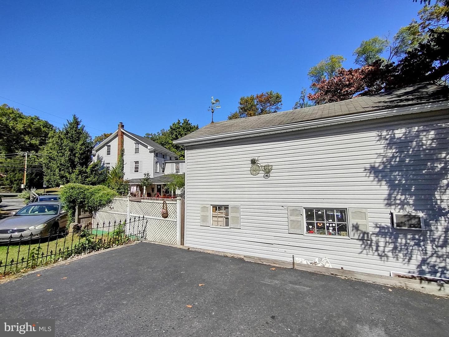 1183 Main Street photo 6