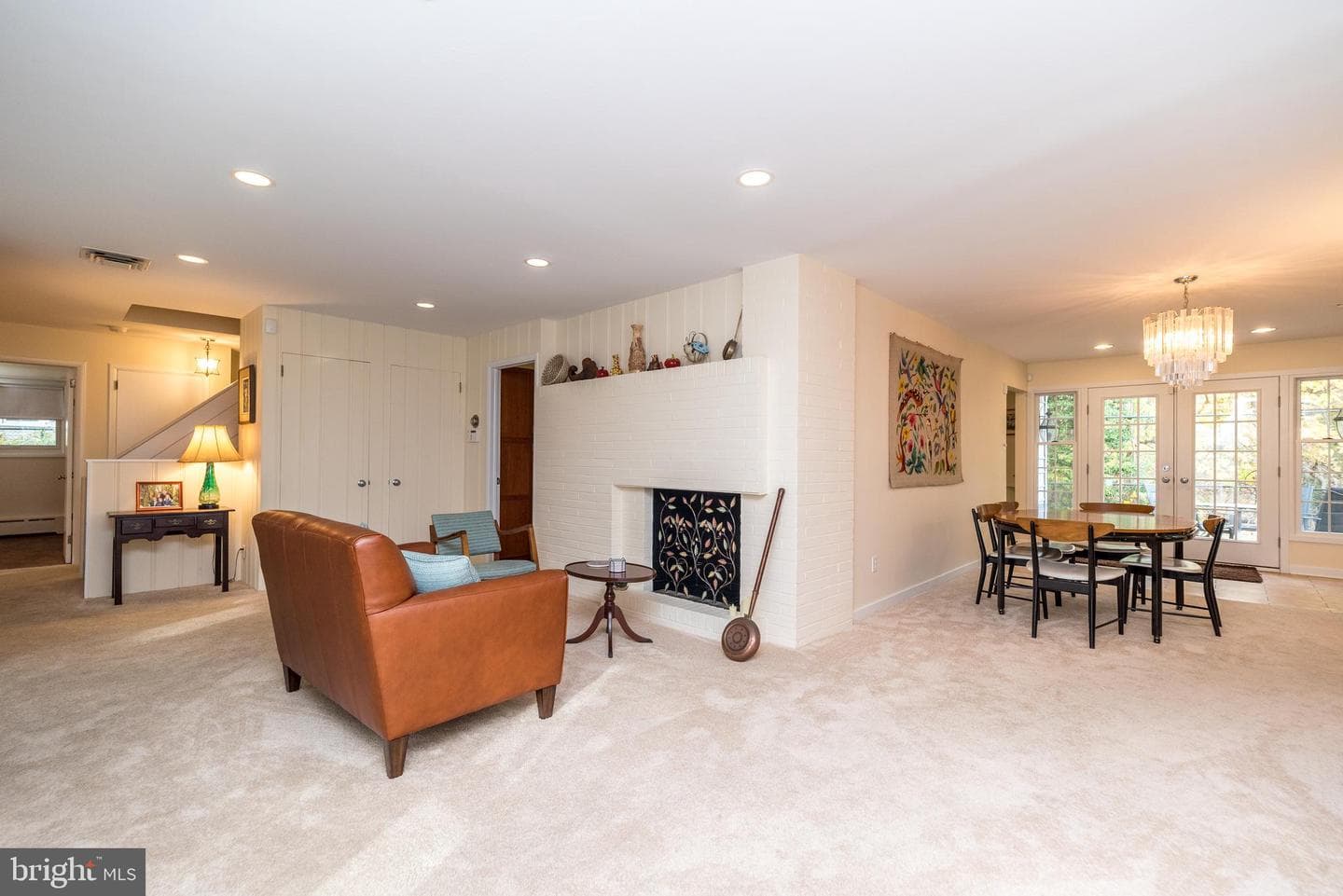 1111 Delene Road photo 10