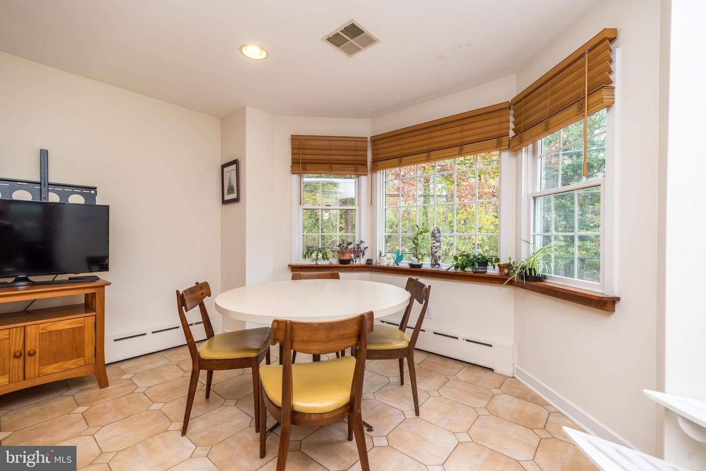 1111 Delene Road photo 17