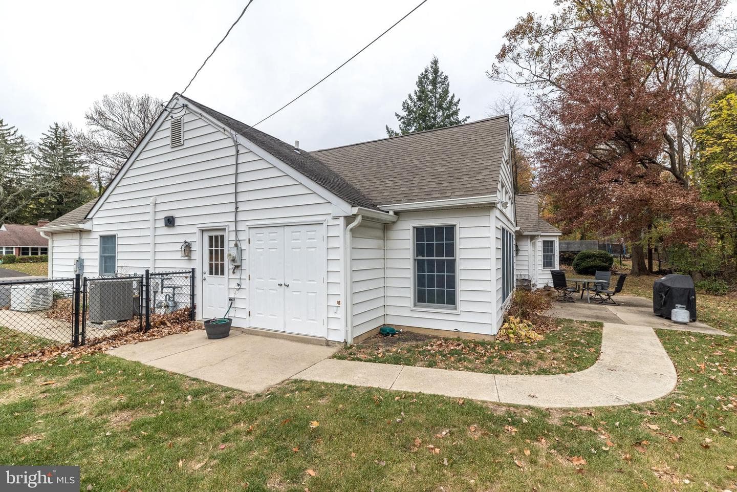 1111 Delene Road photo 34