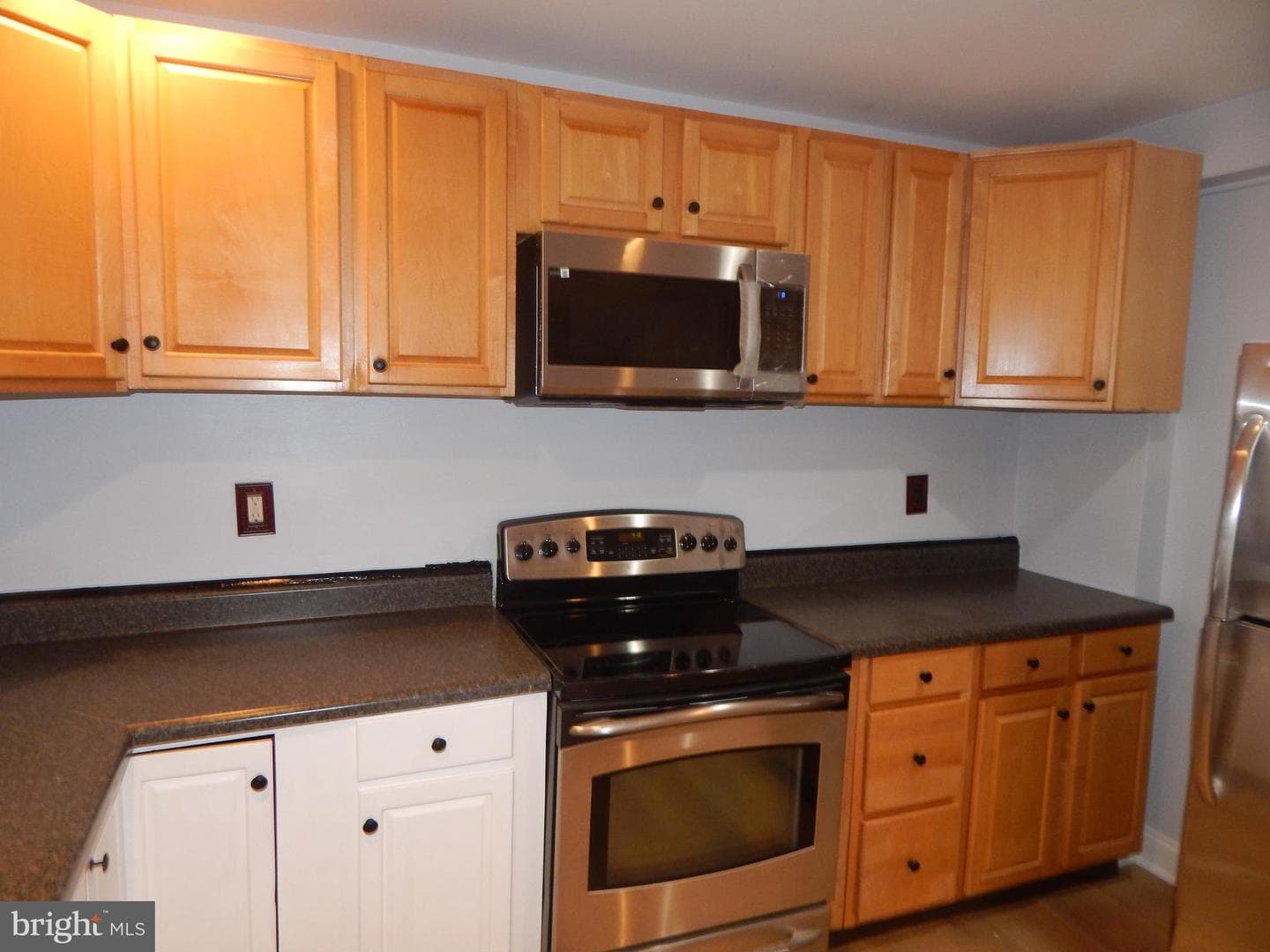 233 N Evans Street photo 10