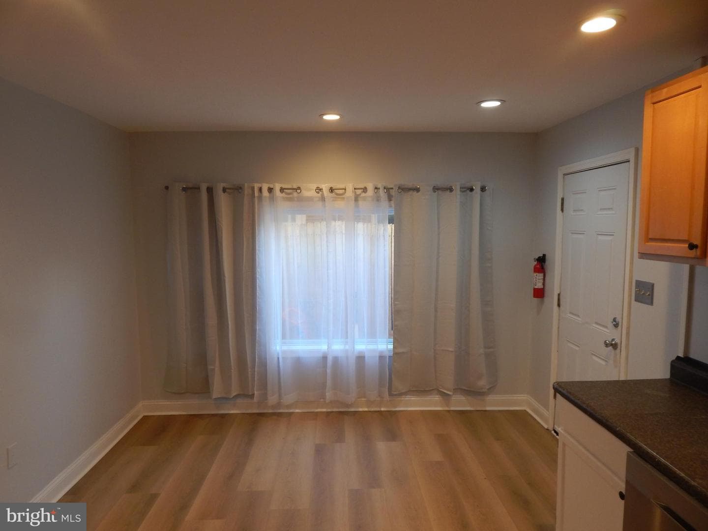 233 N Evans Street photo 13