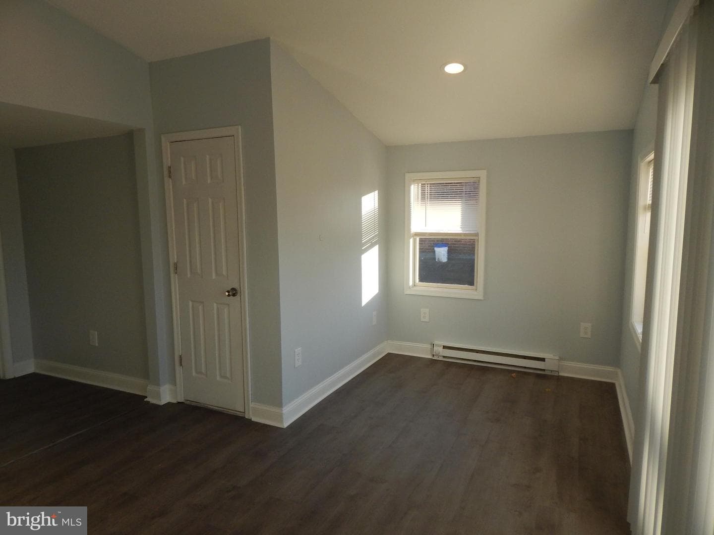 233 N Evans Street photo 15