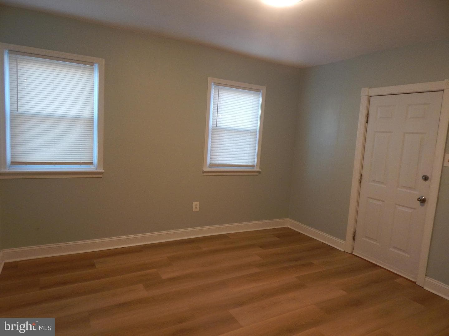 233 N Evans Street photo 26